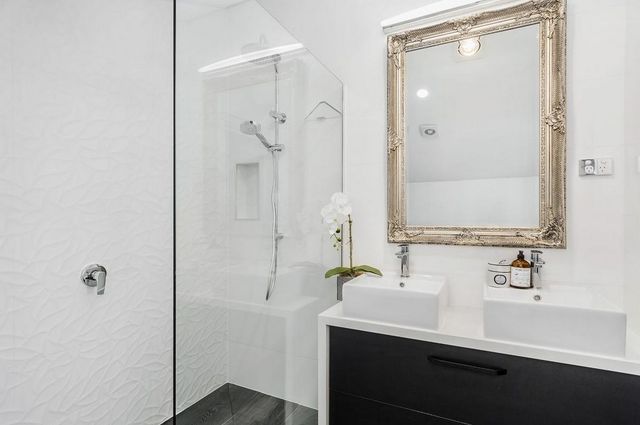 Важко повірити: австралієць перетворив амбар у розкішний дім - фото 372968