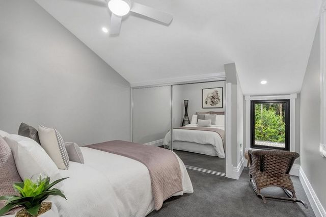 Важко повірити: австралієць перетворив амбар у розкішний дім - фото 372969