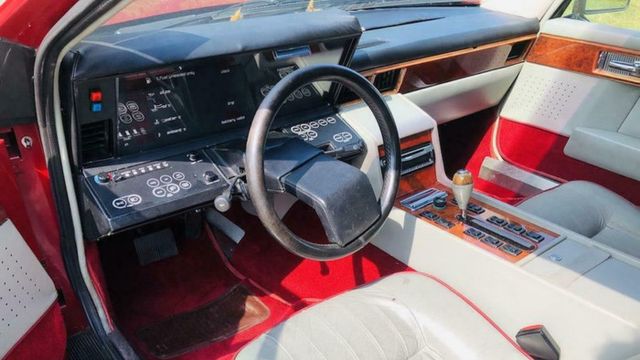 Унікальний Aston Martin виставили на продаж - фото 373012