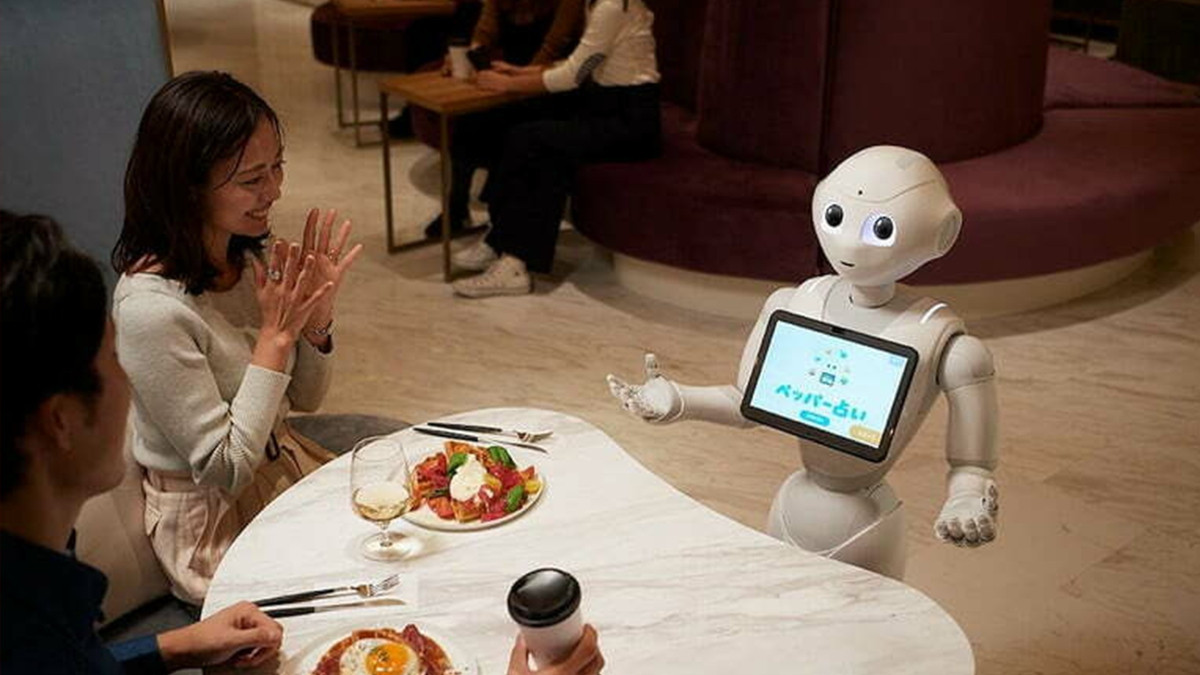 В Японії відкрилося кафе з працівниками-роботами - фото 1