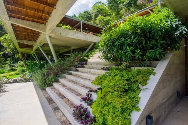 Архітектори створили райський дім біля озера в Бразилії - фото 373353