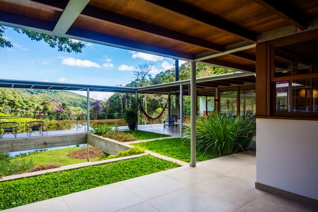 Архітектори створили райський дім біля озера в Бразилії - фото 373356