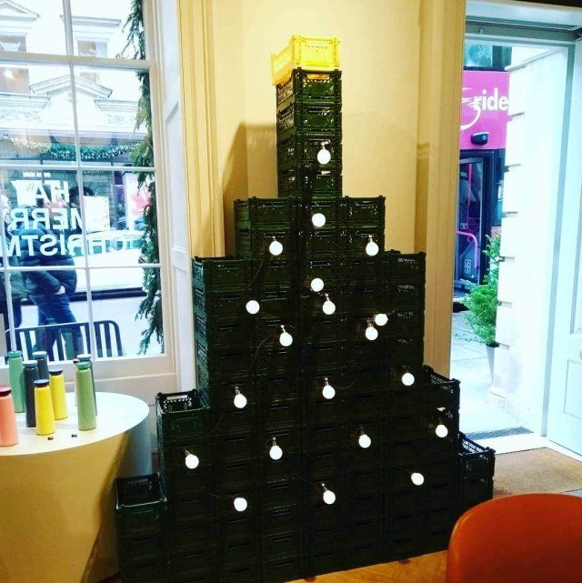 Незвичайні ялинки, які наважиться поставити вдома не кожен - фото 373595