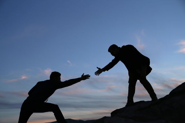 Не бійтеся просити про допомогу - фото 373709