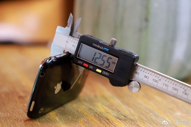 OPPO порівняла новий смартфон з Motorola 888, iPhone 3GS і Nokia 5300 - фото 373848