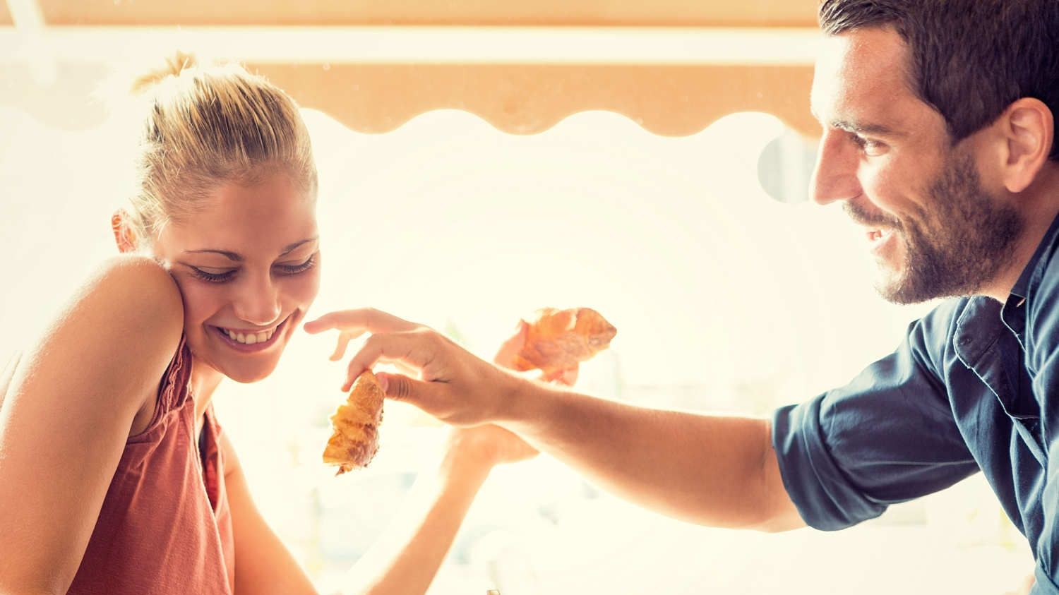 Люди навчилися посміхатися заради сексу: цікаве дослідження