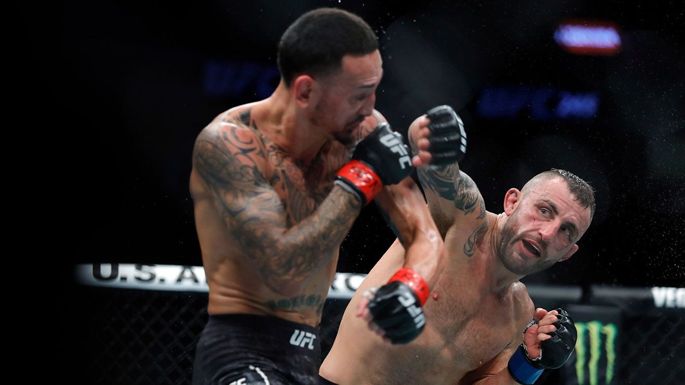 Відео дня: непереможний боєць UFC несподівано програв чемпіонський титул