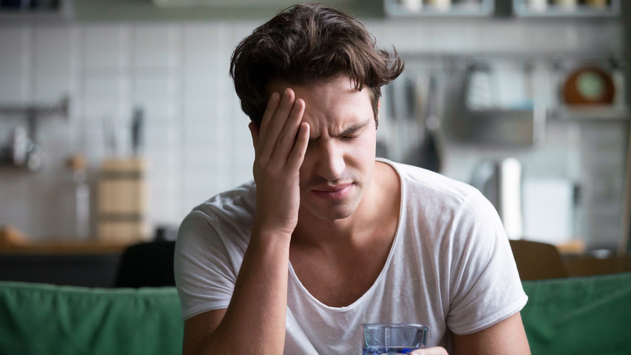 У Британії дозволили працівникам брати вихідний через похмілля - фото 1