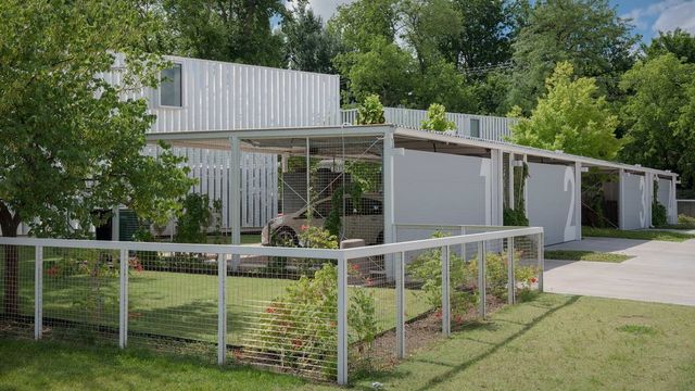 Американці створили круті будинки з морських контейнерів - фото 374911