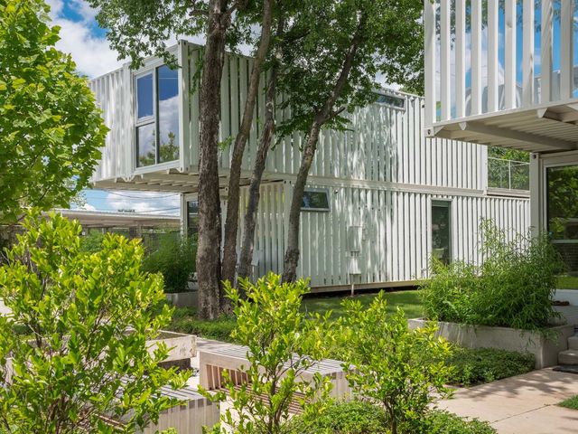 Американці створили круті будинки з морських контейнерів - фото 374921