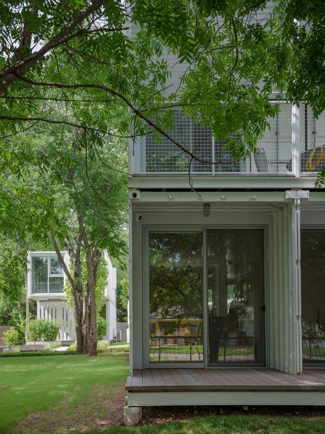 Американці створили круті будинки з морських контейнерів - фото 374923