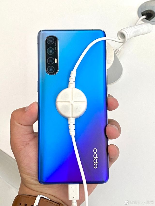 OPPO Reno3 і Reno3 Pro показали на реальних фотографіях до анонсу - фото 375003