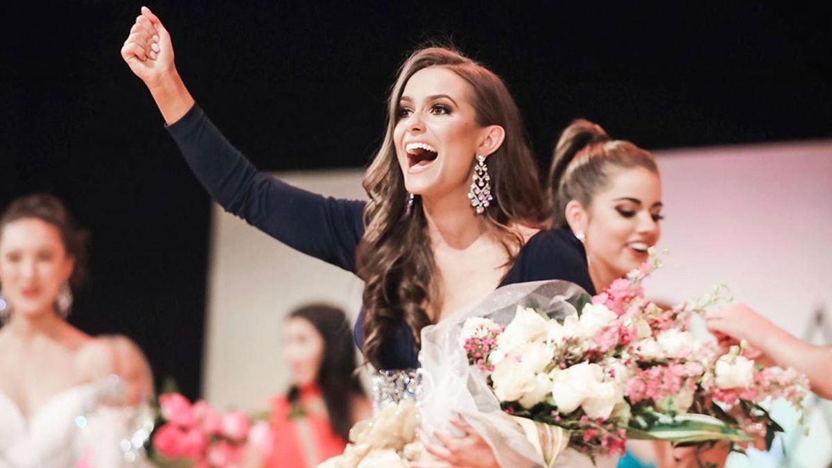 У США назвали ім'я нової Міс Америка 2020: ефектні фото красуні