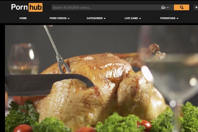 На порносайтах з'явилися відео з індичками: чим вони корисні для чоловіків - фото 375246