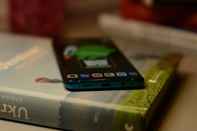 Тішить, що є 3,5-мм аудіороз'єм - фото 375333