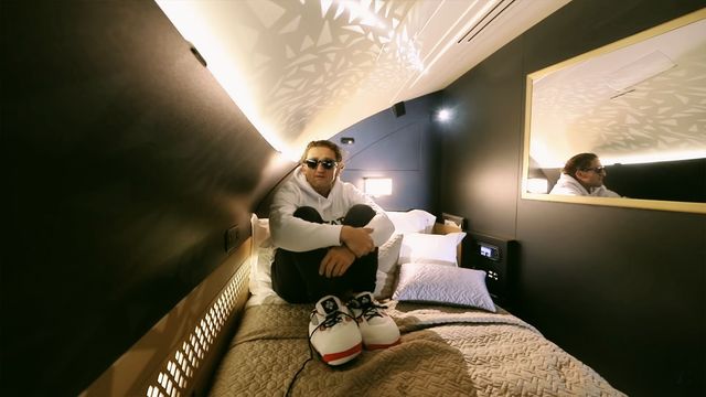 Як виглядає місце в літаку за 68 тисяч доларів - фото 375411