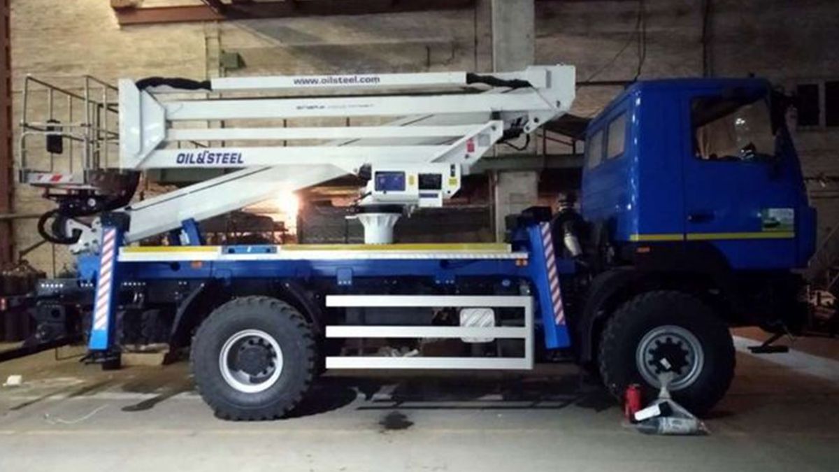 Український завод спецтехніки представив унікальний автомобіль: фото