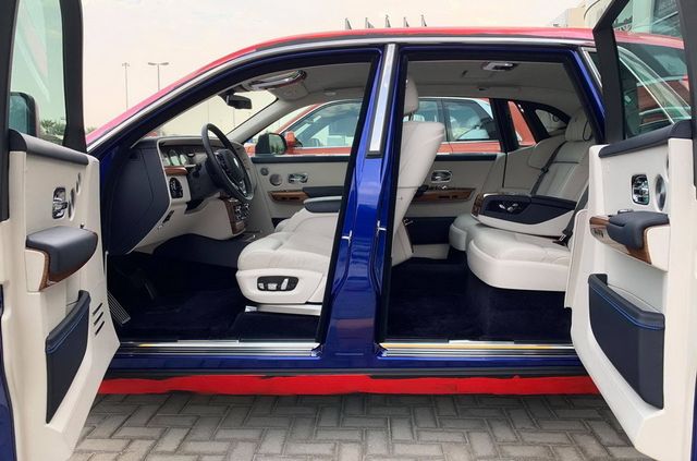 Новий Rolls-Royce Phantom розфарбували графіті: яскраві фото - фото 375664