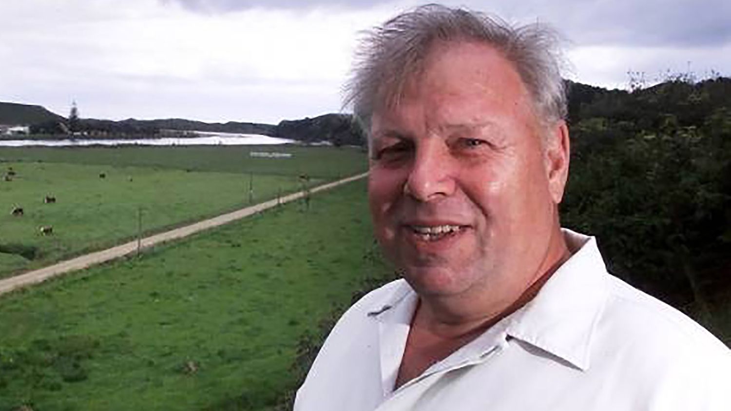 Життя в раю: безтурботний мільйонер запросив охочих жити з ним на його фермі