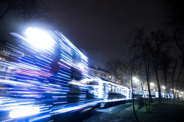 Полярний експрес: у мережі показали атмосферні кадри з дитячої залізниці у Києві - фото 375679