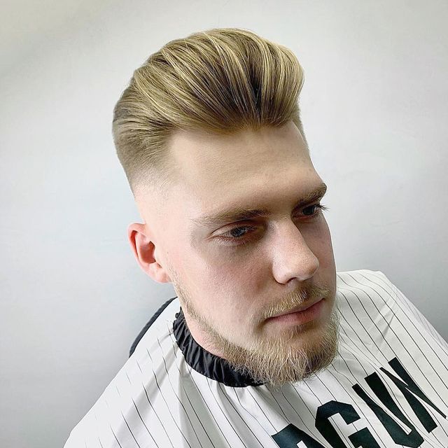 Чоловічі стрижки 2020: модні ідеї і зачіски для чоловіків у фото - фото 375888