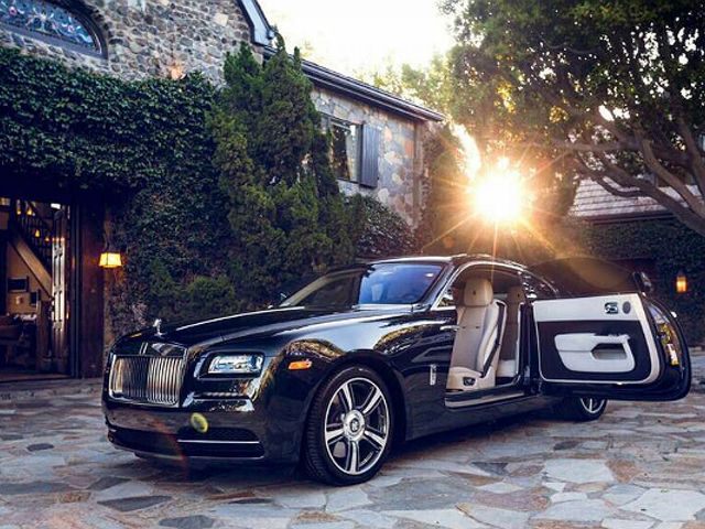 Розкішні покупки не на всіх впливають позитивно - фото 375906