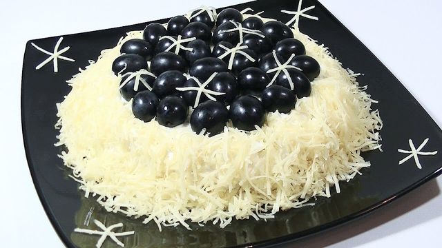 Легкі салати на Новий рік 2025: смачні рецепти з фото - фото 375912