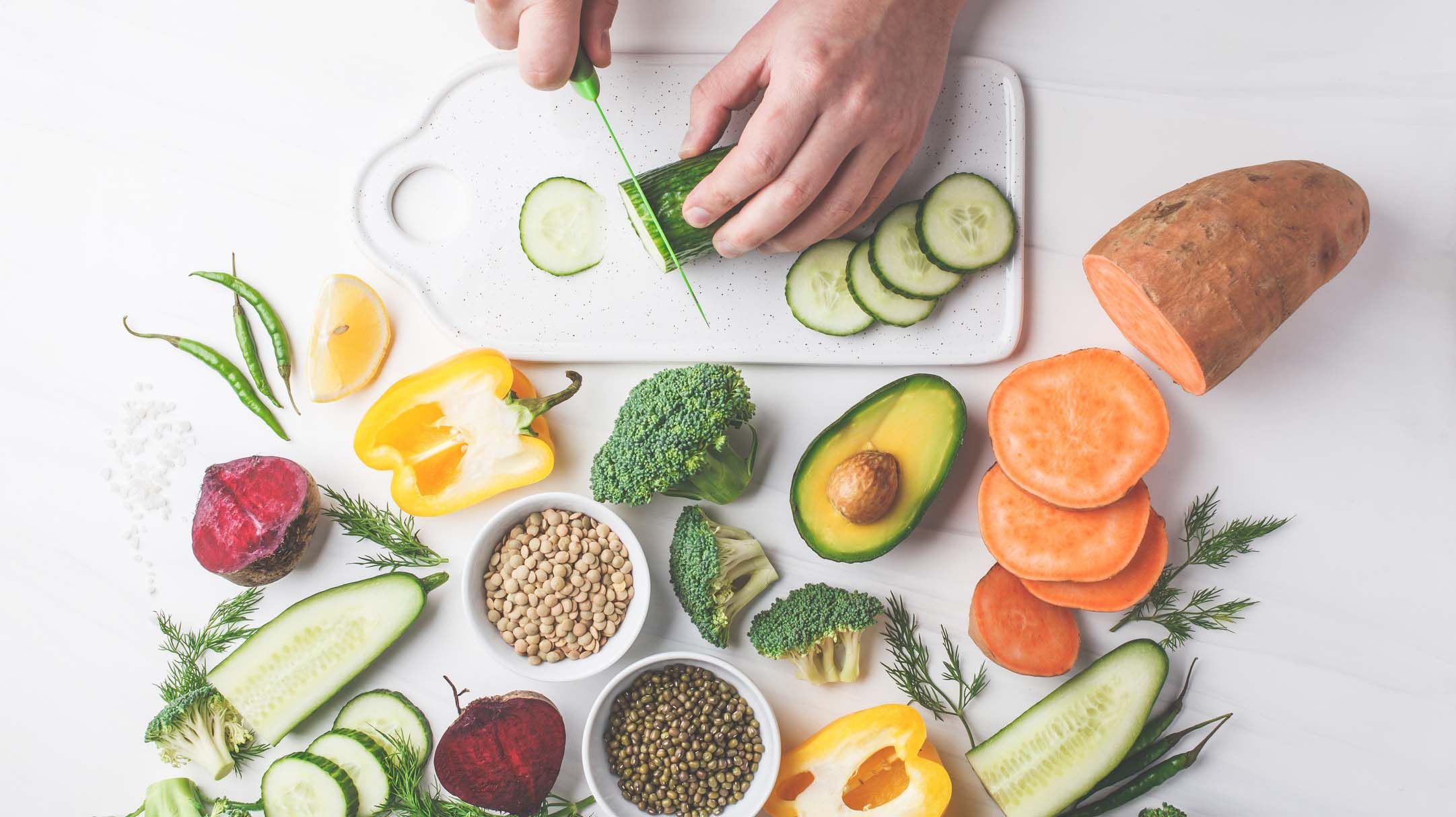 П'ять ефективних способів побороти вечірнє переїдання