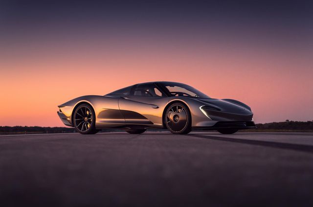 Супергібрид McLaren Speedtail 30 разів поспіль розігнали до 403 км/год - фото 375961