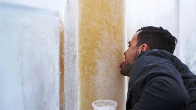 У Британії побудували готель із замороженого пива - фото 376127