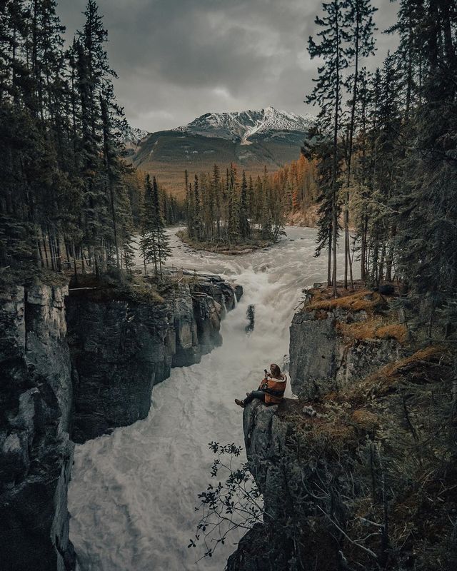 Яскраві фото американця показують, чому варто мандрувати - фото 376229