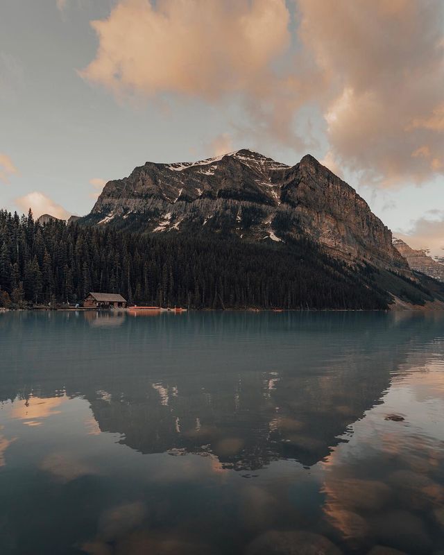 Яскраві фото американця показують, чому варто мандрувати - фото 376231