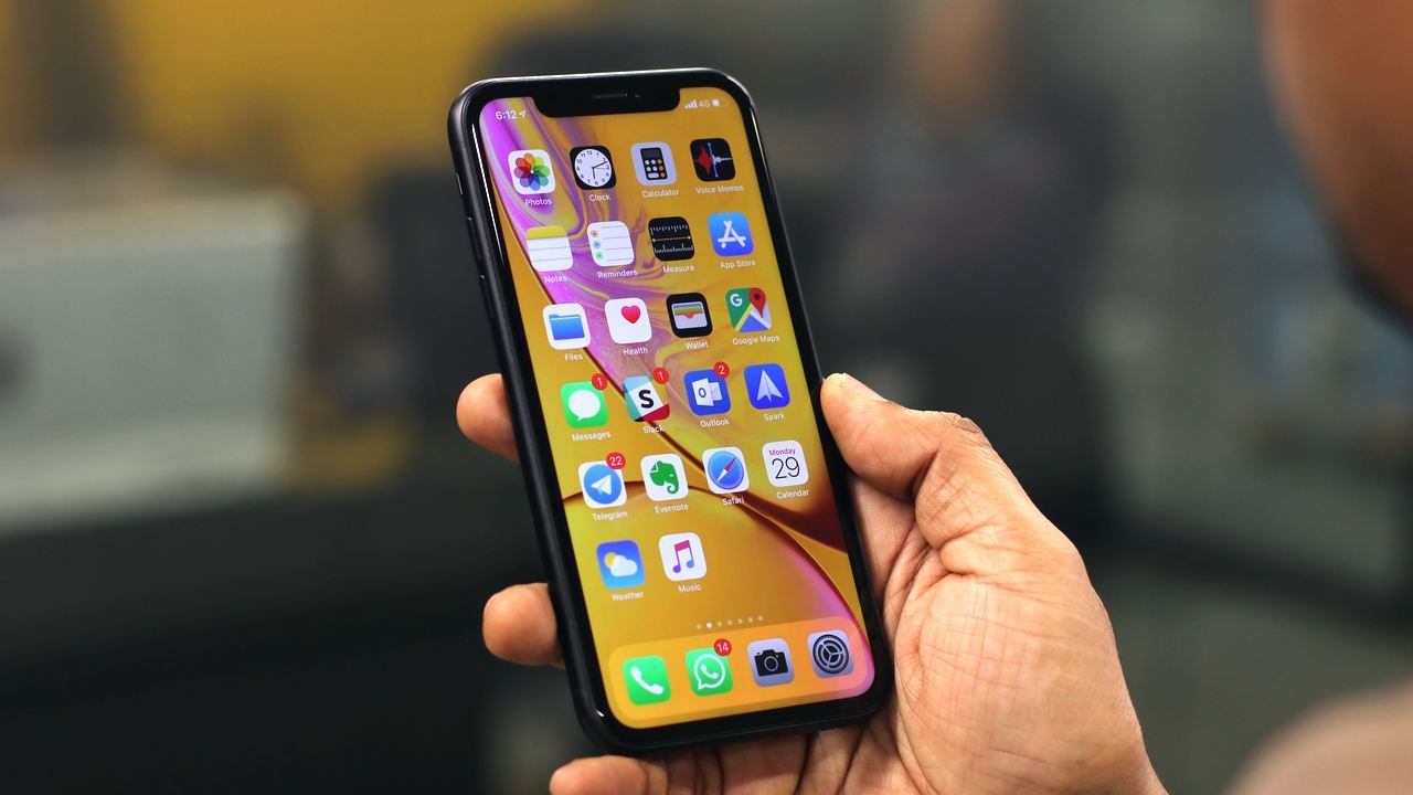 iPhone в топі: ці смартфони купували найбільше у 2019 році