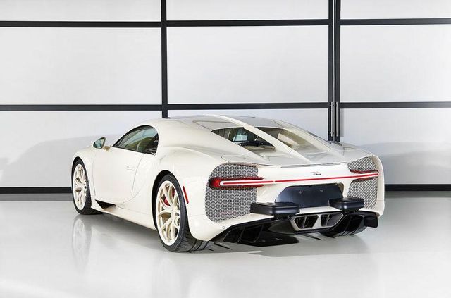 Представлено єдиний у світі Bugatti Chiron з салоном Hermès - фото 376325