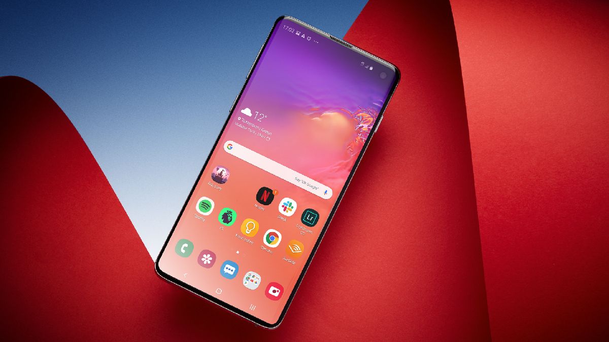 Різницю між смартфонами Samsung Galaxy S11 показали на одному фото