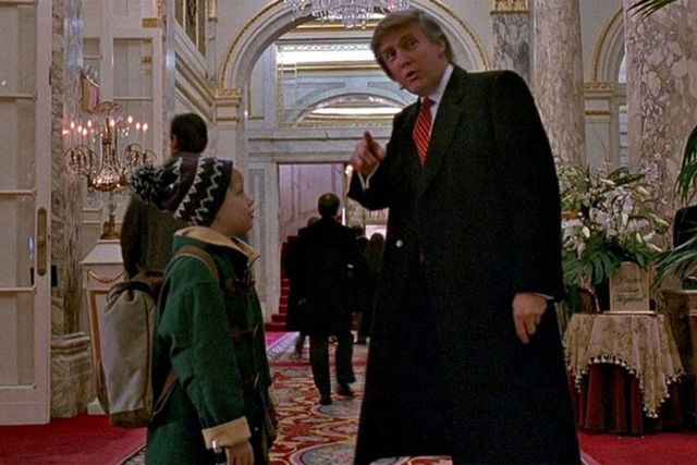 Дональд Трамп у фільмі Сам удома 2 - фото 376588