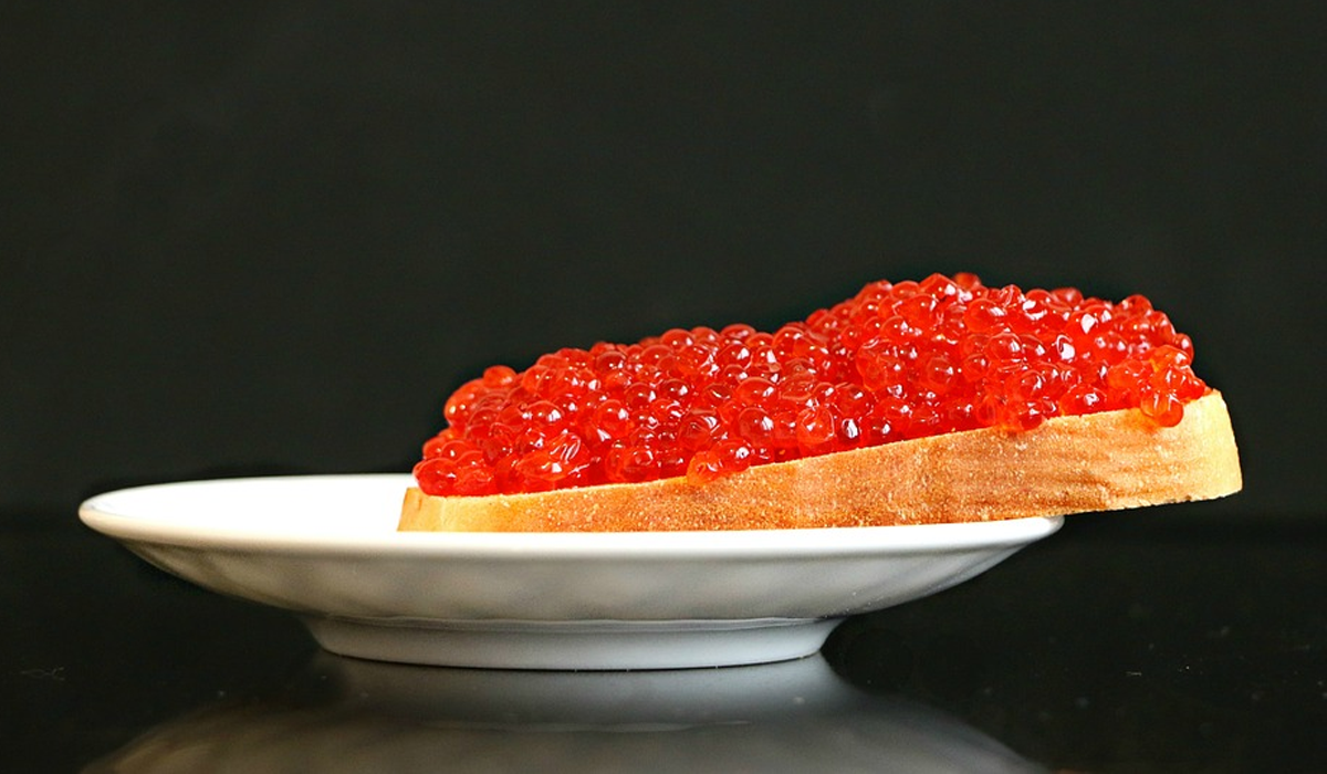 Як обрати смачну червону ікру на Новий рік: прості поради