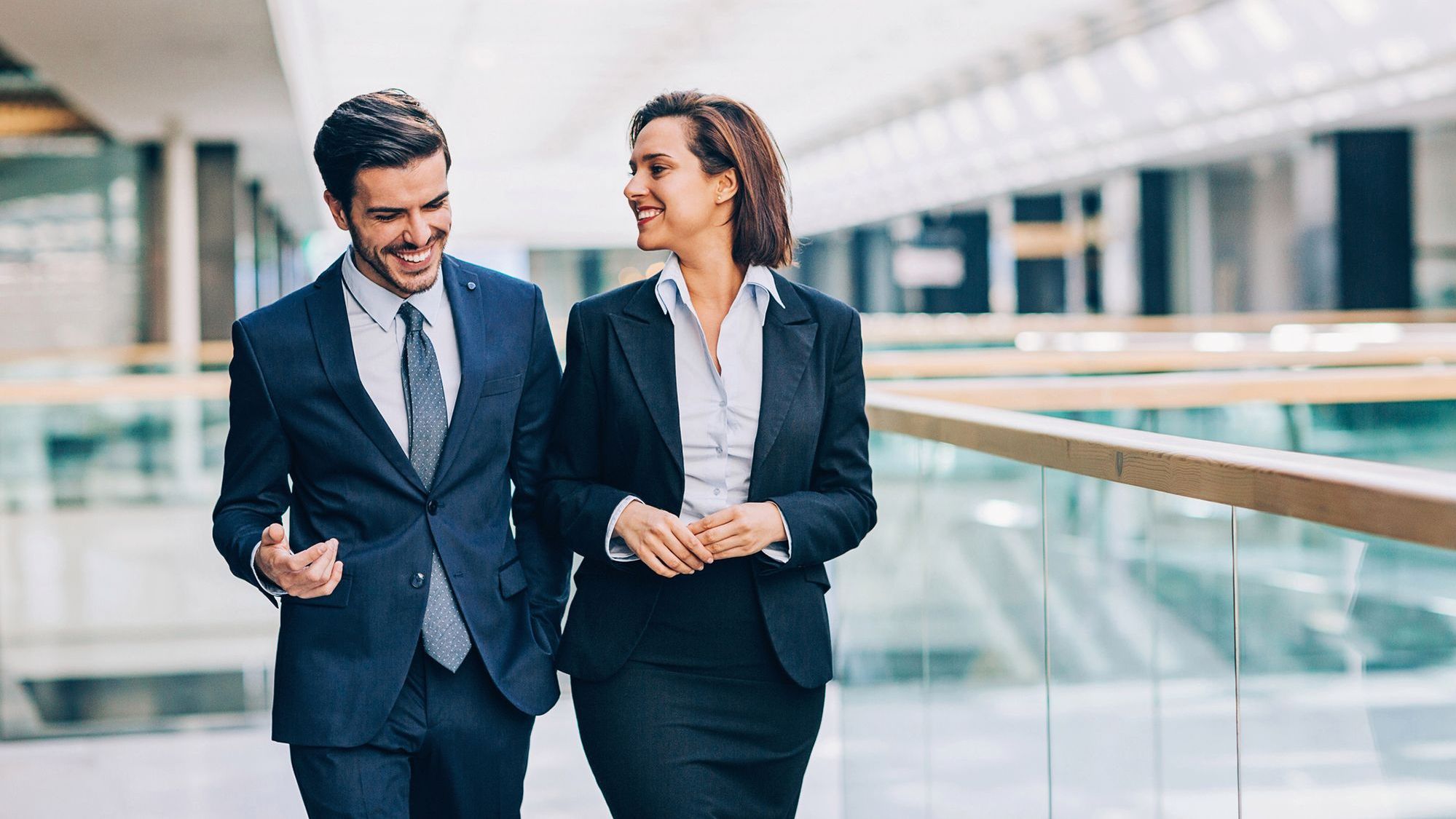 Чим корисний флірт на роботі