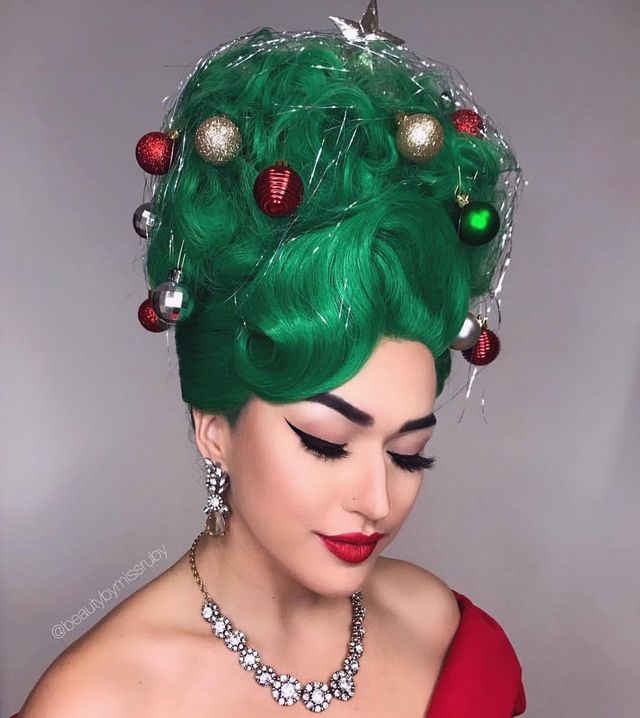 Ялинка замість зачіски: кумедні фото, які змусять усміхнутись - фото 377148