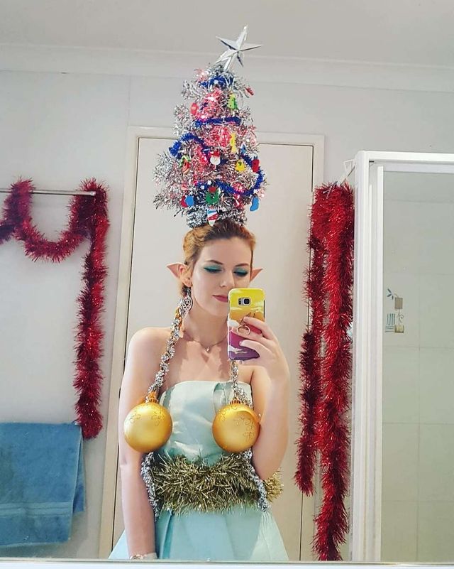 Ялинка замість зачіски: кумедні фото, які змусять усміхнутись - фото 377159