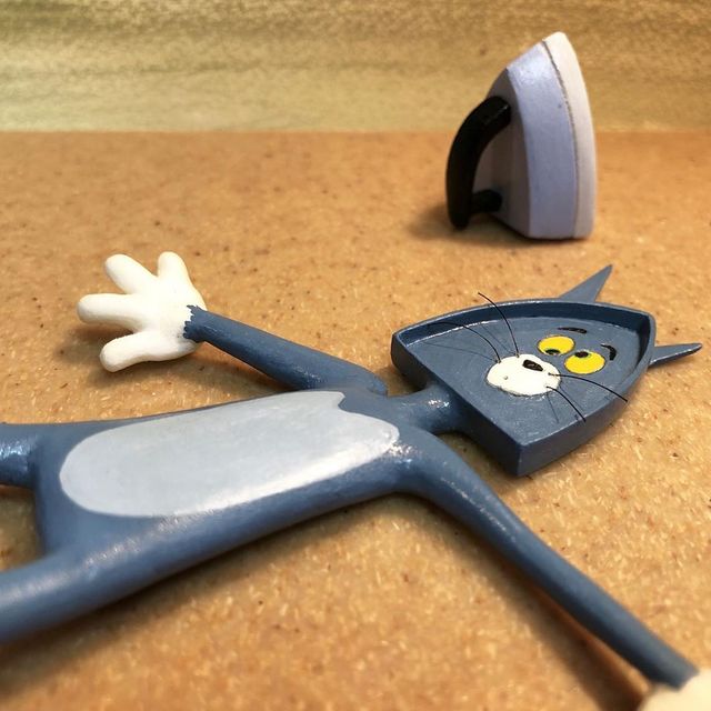 Японський художник перетворює епічні моменти з Тома і Джеррі у фігурки - фото 377196