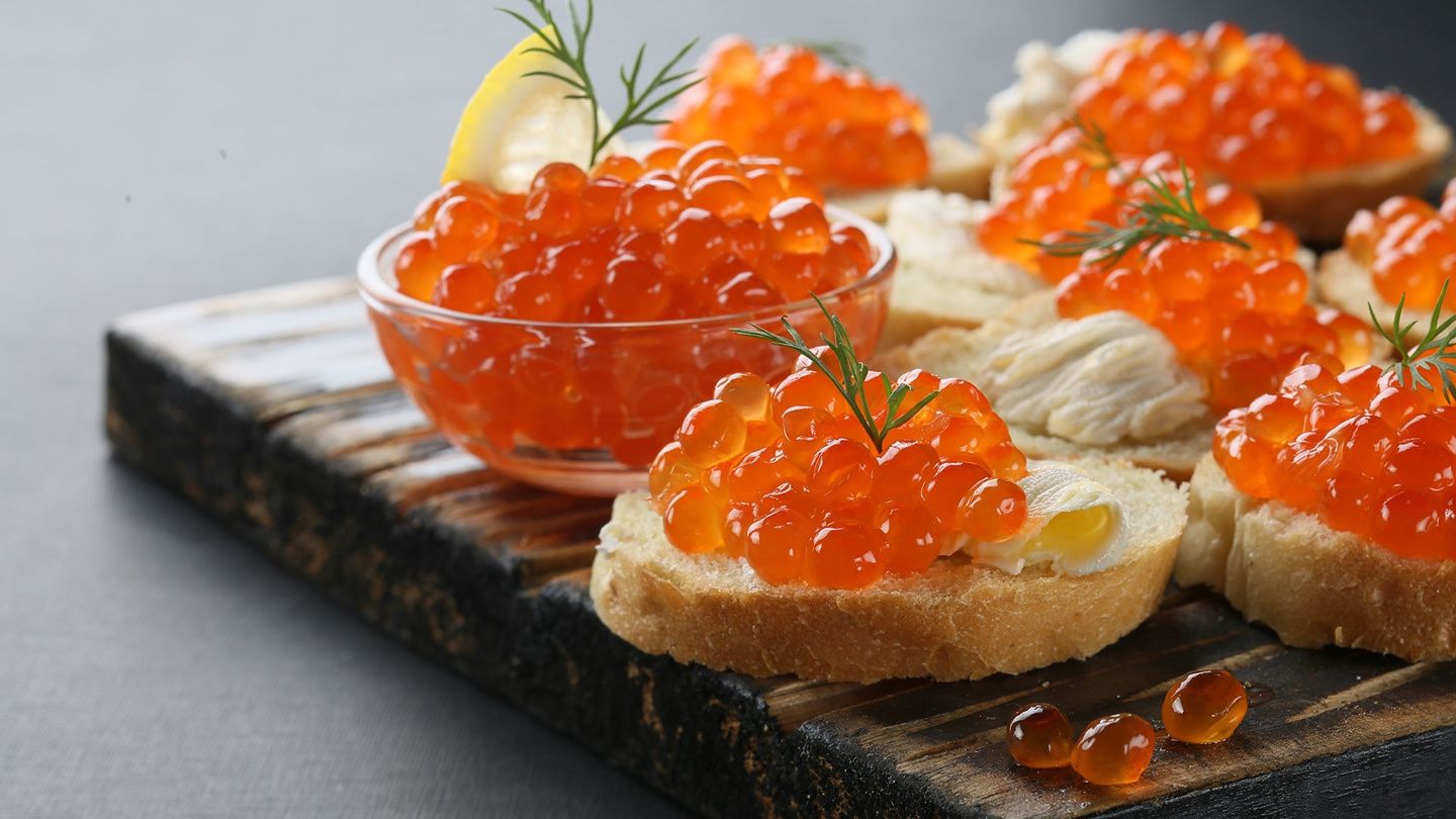 Корисні і шкідливі властивості червоної ікри