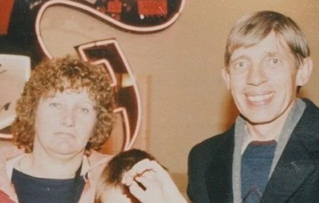 71-річний британець розірвав дев'яті заручини поспіль - фото 377277