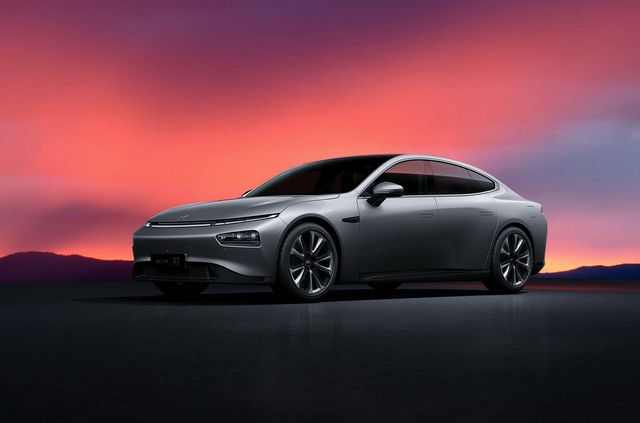 Утричі дешевше: китайці випустили свою версію Tesla Model S - фото 377295