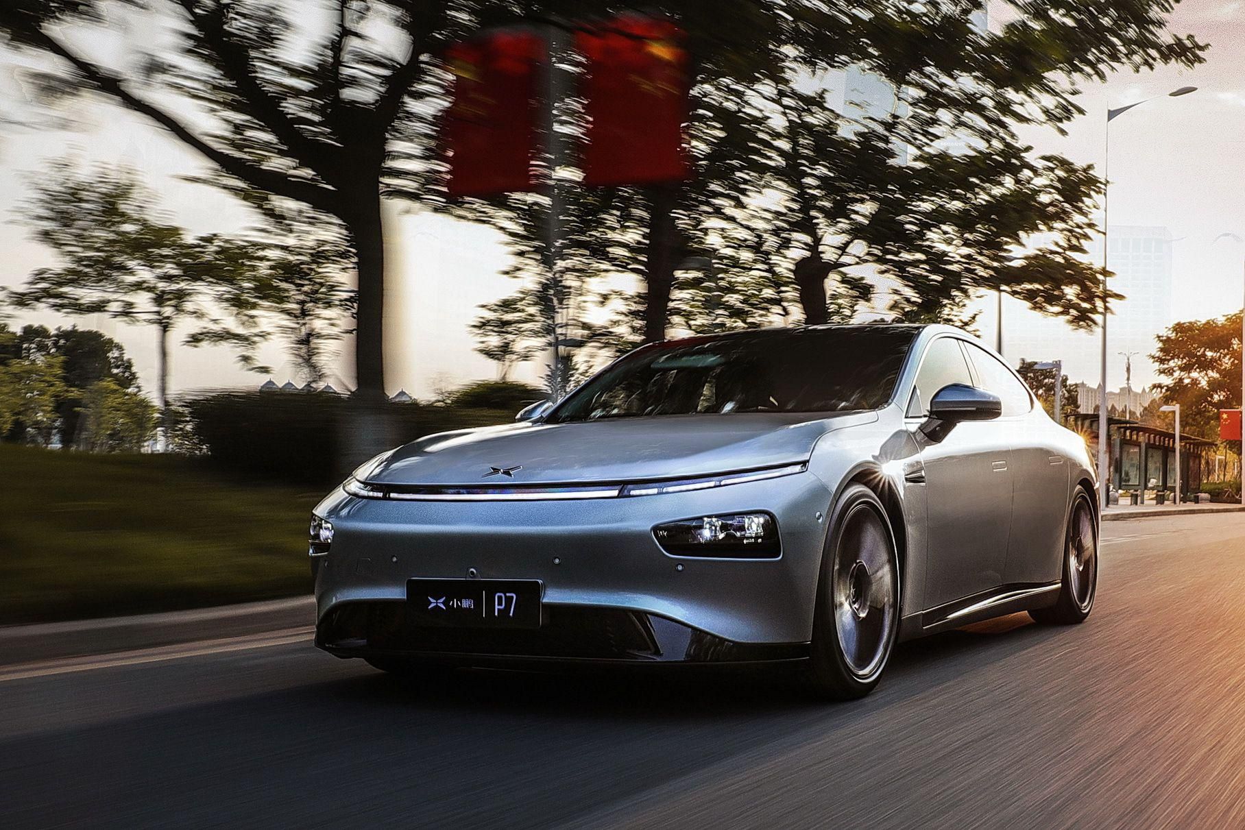 Утричі дешевше: китайці випустили свою версію Tesla Model S