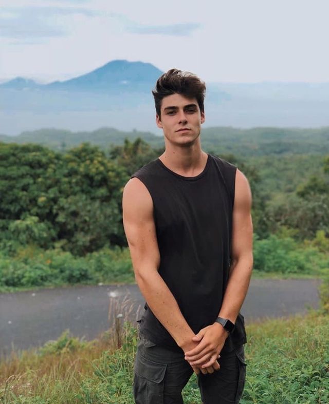 Названо найкращих моделей 2019 року - фото 377360