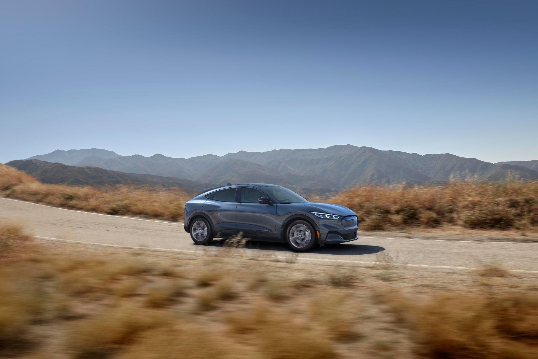 Ford розповів про найпопулярніші версії Mustang Mach-E