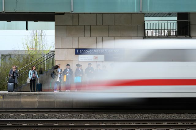 Знизяться тарифи лише на дальні подорожі - фото 377907