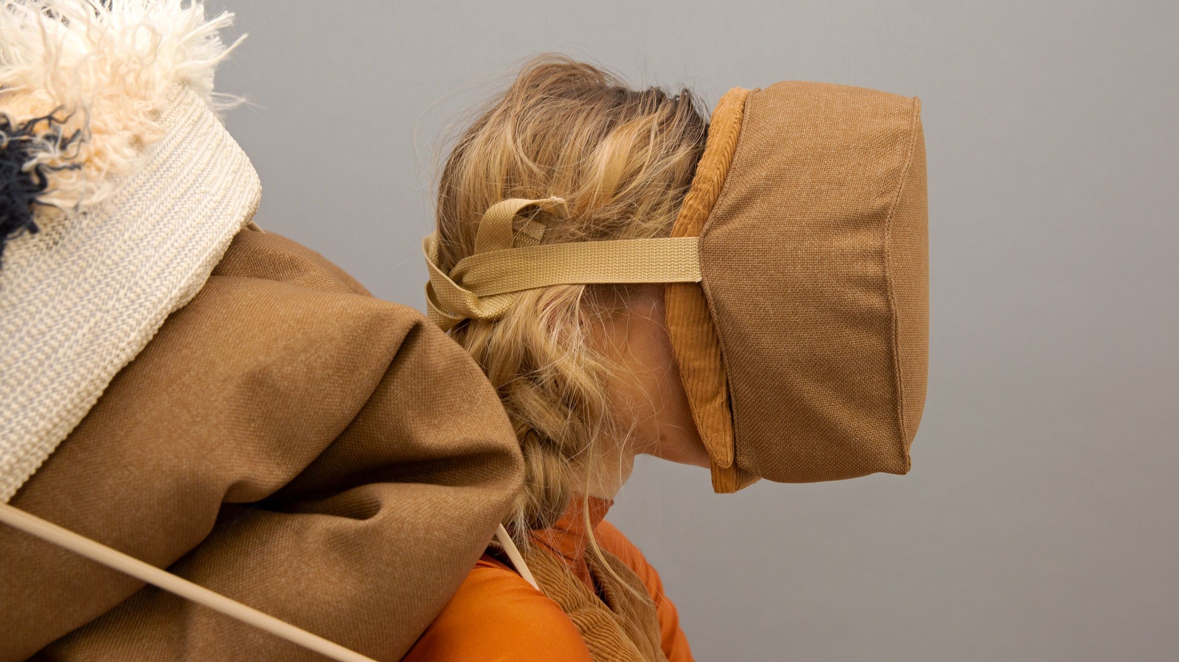 Американка створила диво-одяг на випадок апокаліпсису