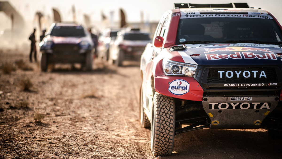 У Dakar братиме участь вантажівка з гібридним двигуном - фото 1